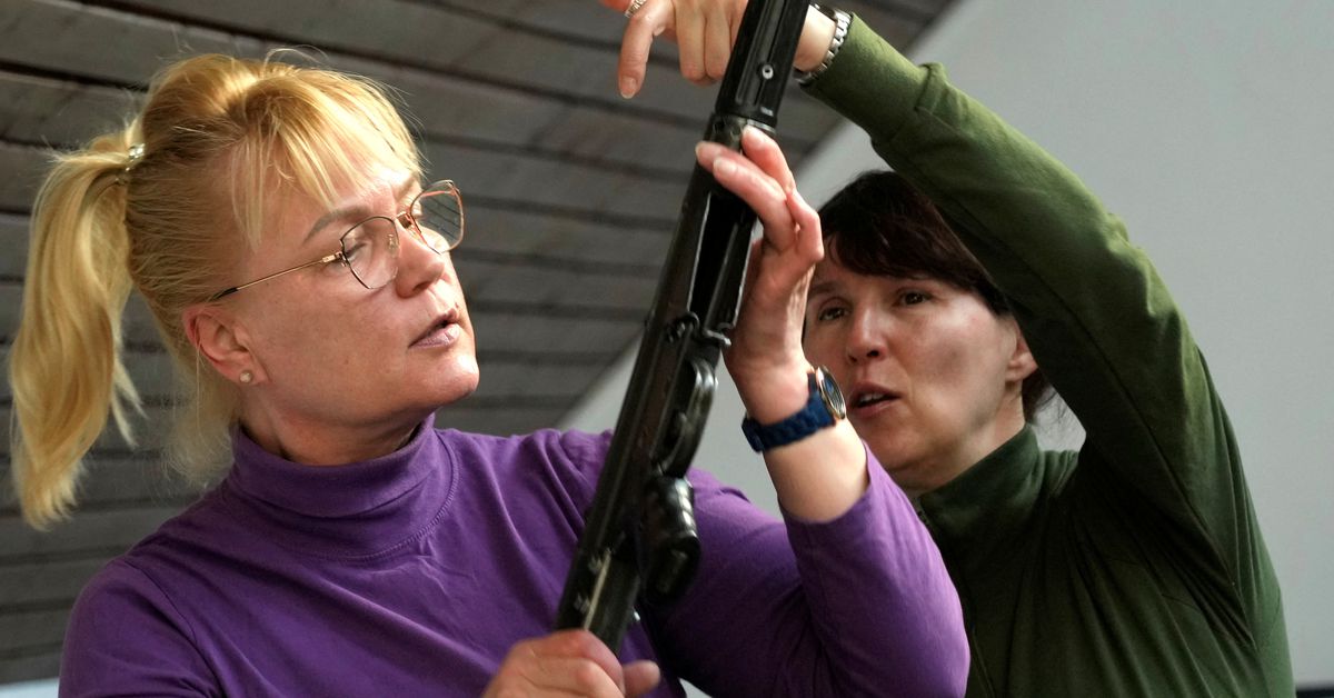 'Living in a frightening situation'- Estonian women learn to fight