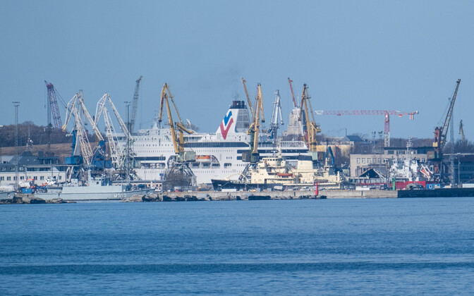 Statistics: Boosted imports leads to February all-time trade deficit high